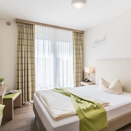 Parkhotel 3* פפארקירכן